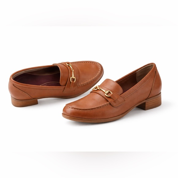 Munro Tan Loafers with Gold Accent size 8